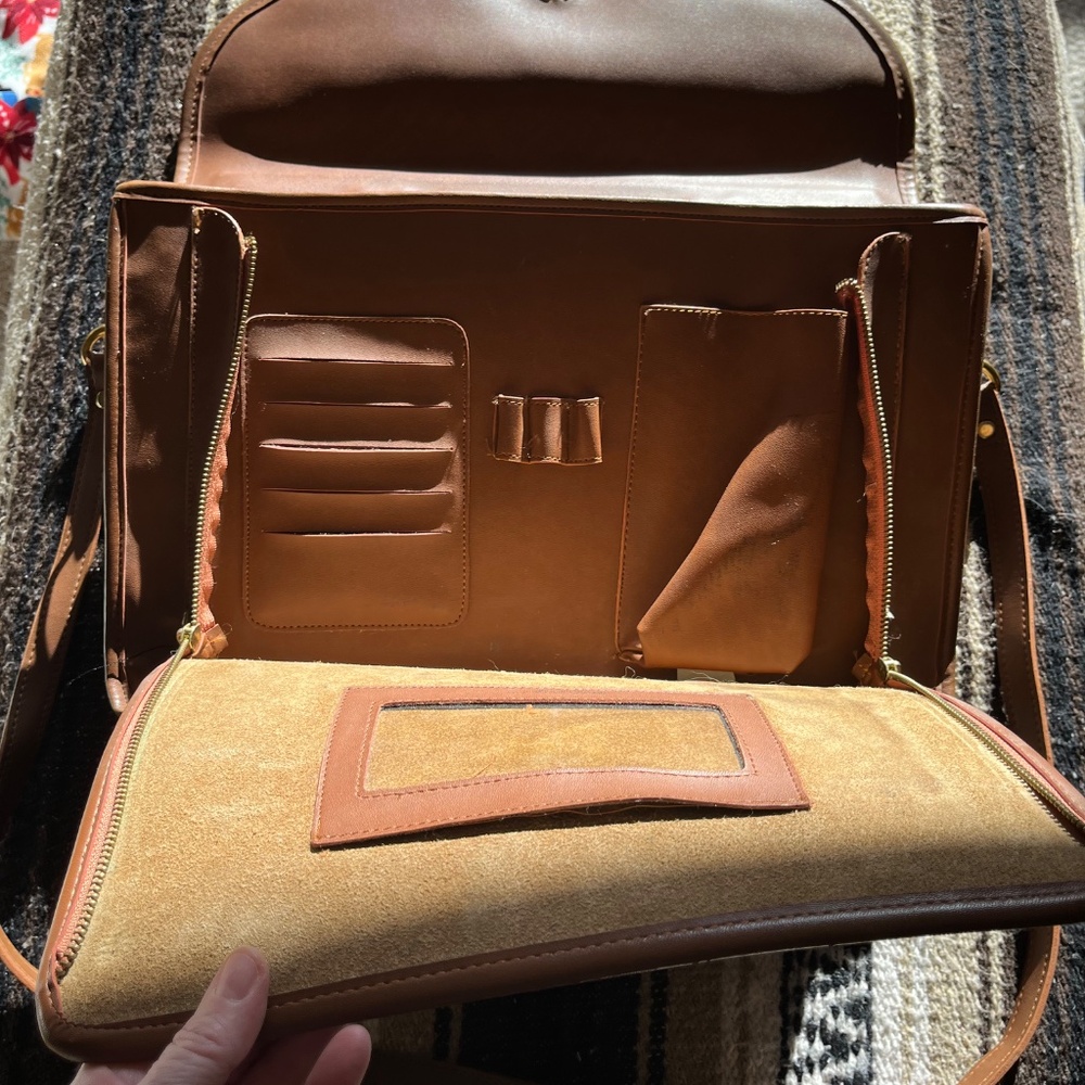 Vintage coach leather briefcase made in USA - Picture 5 of 8